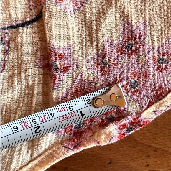 Angie Peach and Pink Floral Boho Top with Lace Collar and Empire Waist size 2X - Picture 9 of 10